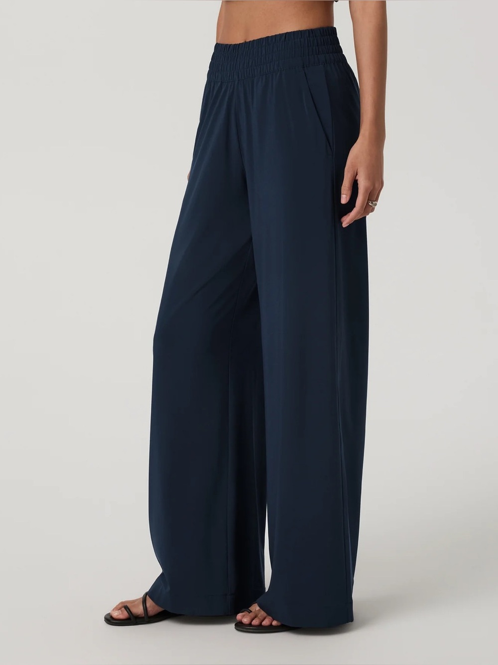 Villa Wideleg Pant - Short Vuori Bestseller